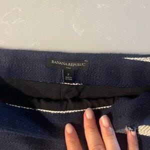 🍌Banana Republic Size 2 mini-skirt